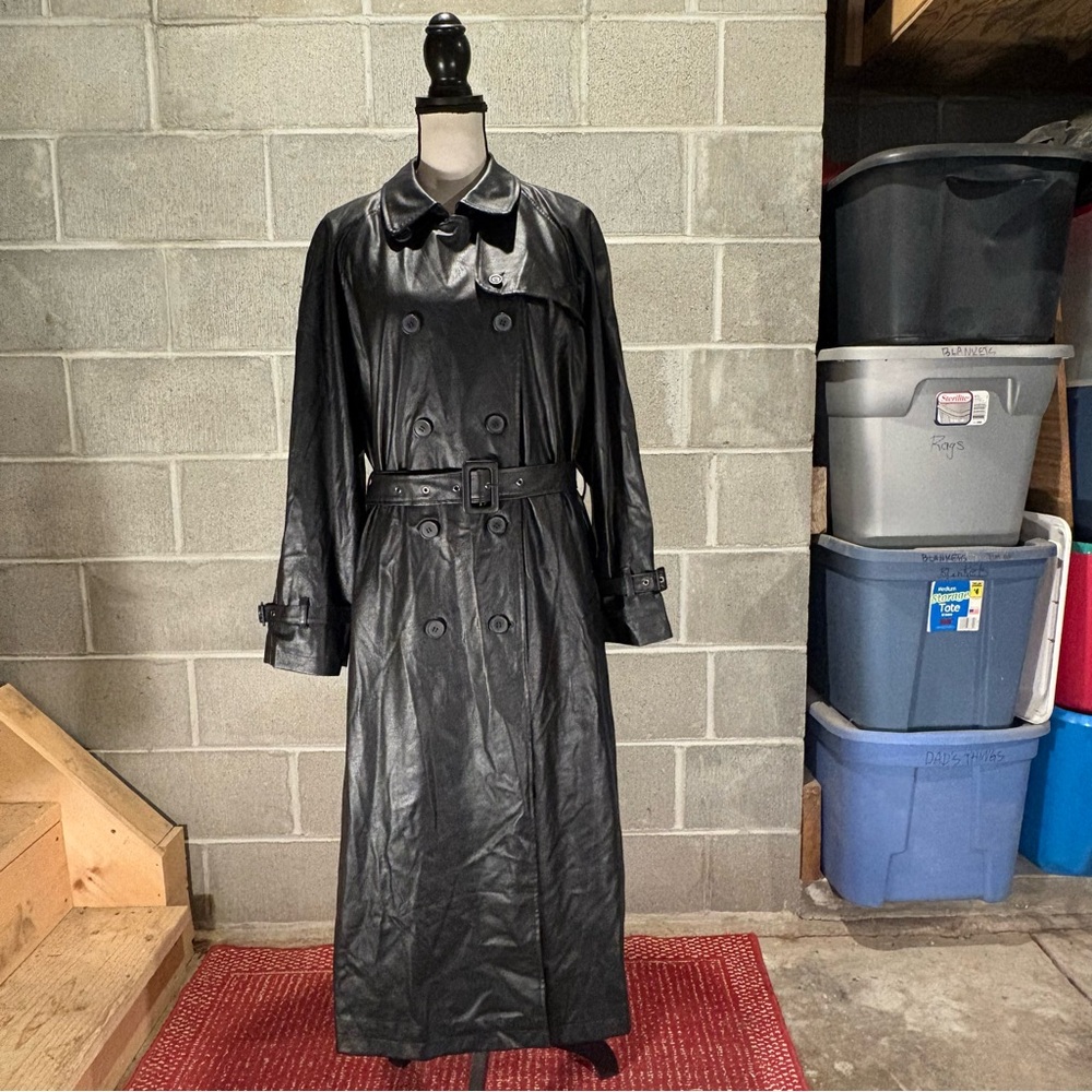 Urban Outfitters Clara faux leather trench coat. - Picture 2 of 14